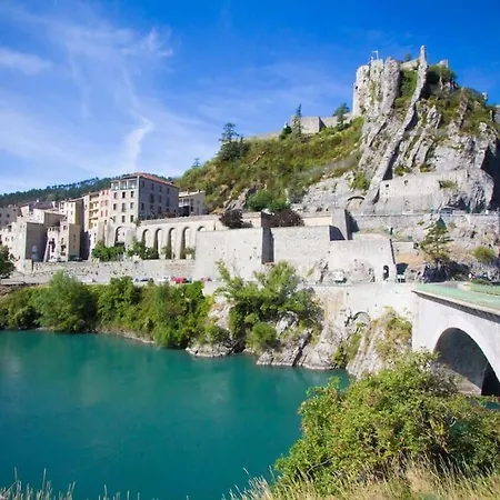 Le Cocon De Apartamento Sisteron